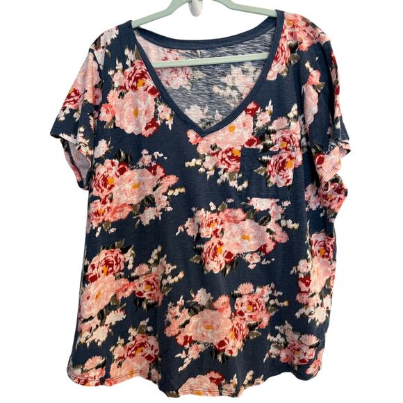 torrid Tops - Torrid Classic Fit Size 3 / 3X Floral Short Sleeve T-Shirt